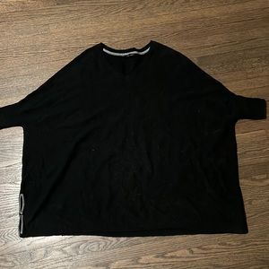 Love token black oversized sweater xs